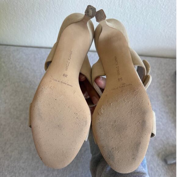 Manolo Blahnik Gable Light Beige Suede Open Toe Mules Size 39 (9 US) - Picture 4 of 4